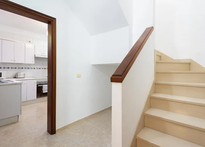 Tenohomes Warm And Comfortable Stay, Silos Holiday home