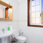 Hébergement de vacances Tenohomes Warm And Comfortable Stay, Silos