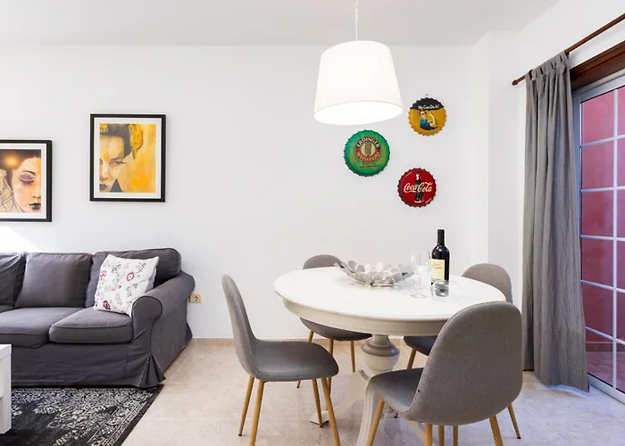 Tenohomes Warm And Comfortable Stay, Silos *