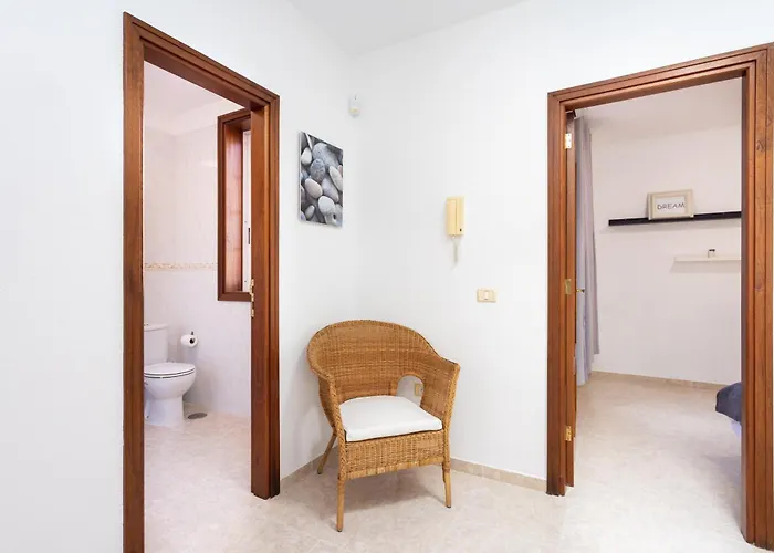 Tenohomes Warm And Comfortable Stay, Silos *