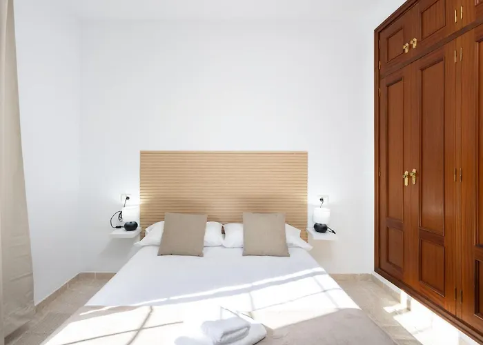 Tenohomes Warm And Comfortable Stay, Silos