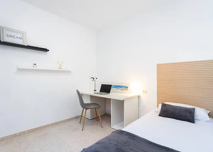 Tenohomes Warm And Comfortable Stay, Silos